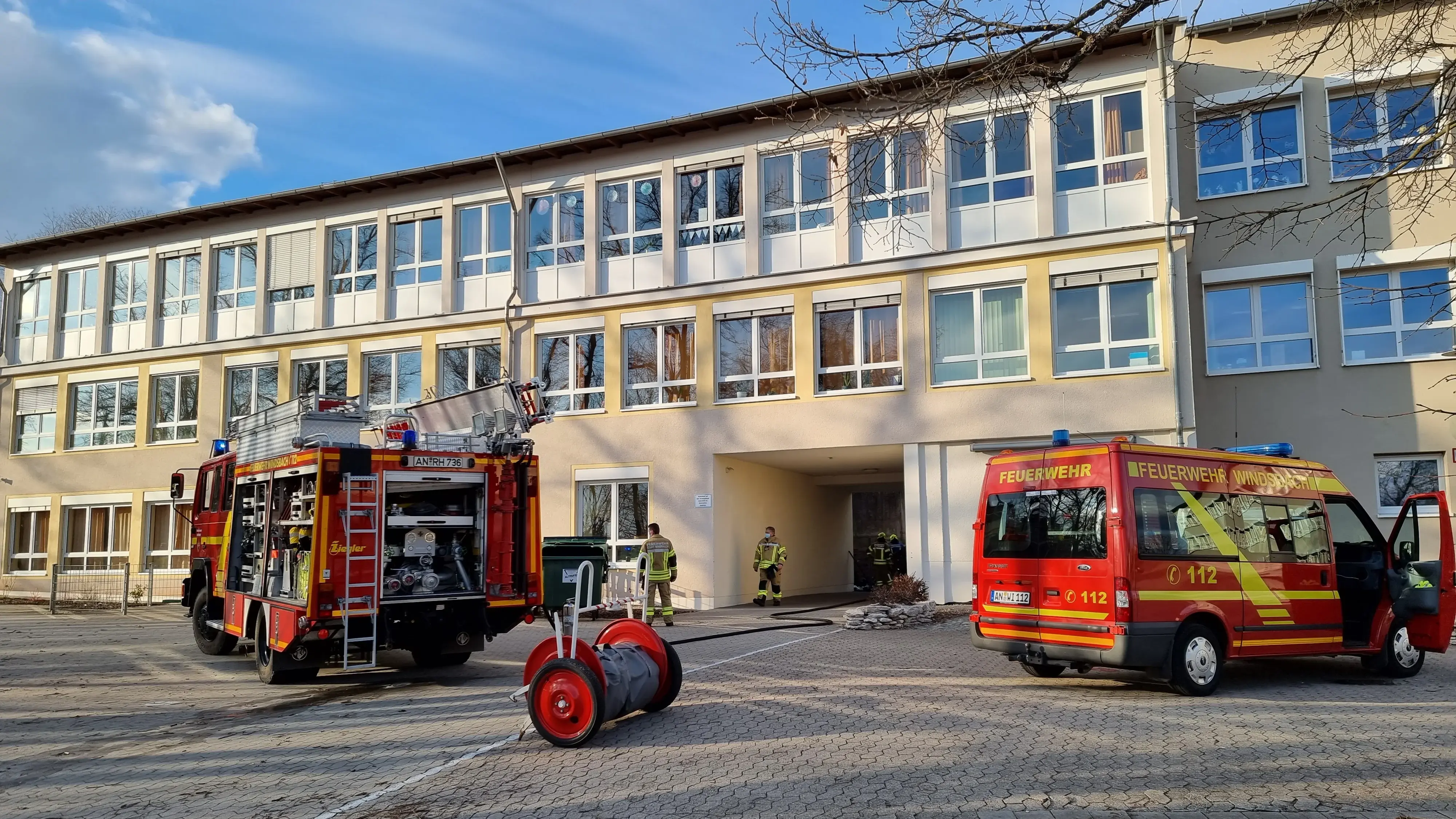 Bild zu Containerbrand